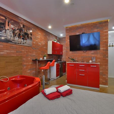 Jacuzzi Apartment Red クラクフ エクステリア 写真