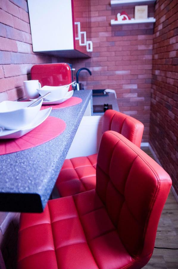 Jacuzzi Apartment Red クラクフ エクステリア 写真