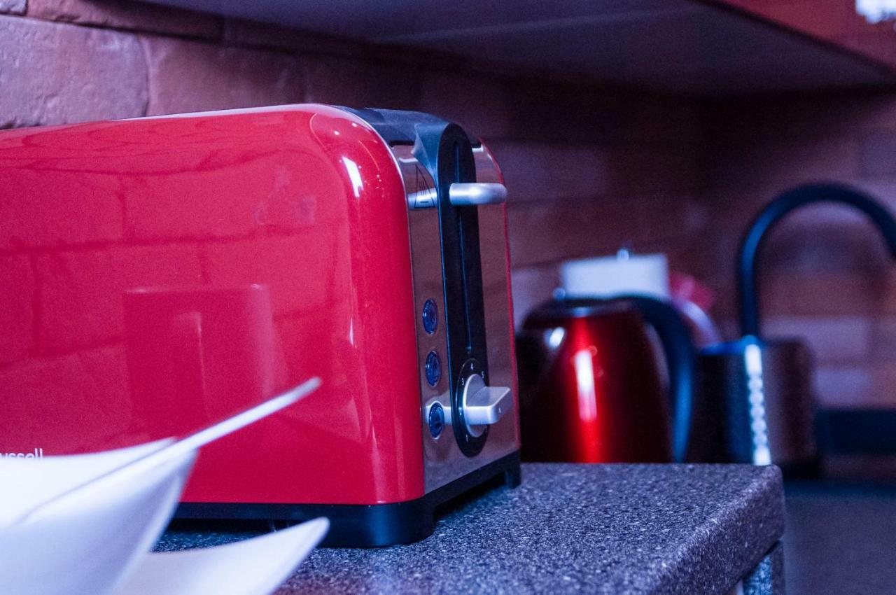 Jacuzzi Apartment Red クラクフ エクステリア 写真