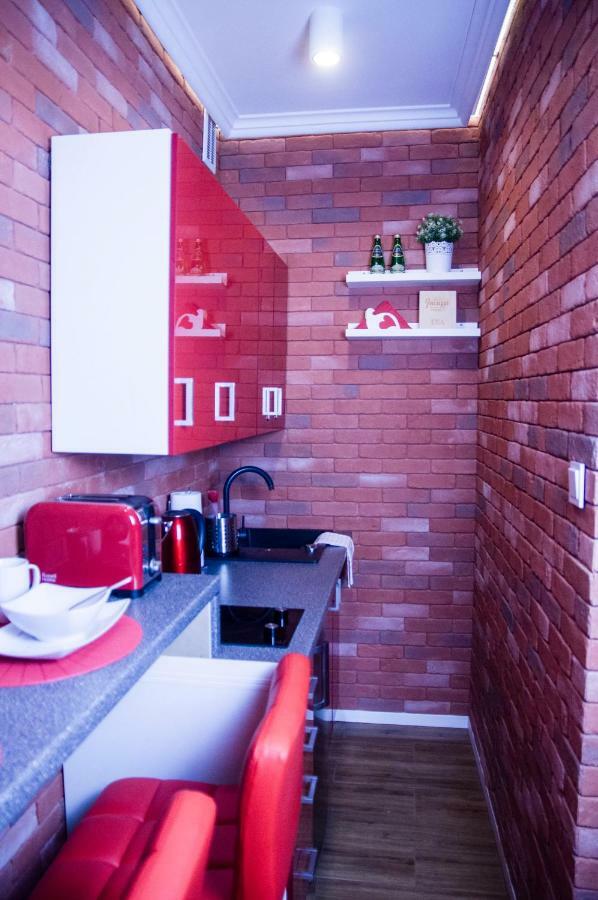 Jacuzzi Apartment Red クラクフ エクステリア 写真